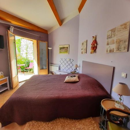 Bed and Breakfast Louminai Donzere Екстер'єр фото
