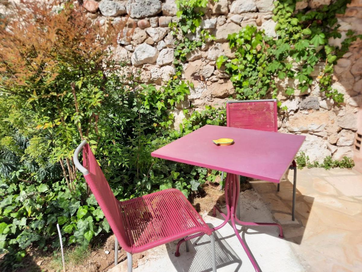 Bed and Breakfast Louminai Donzere Екстер'єр фото