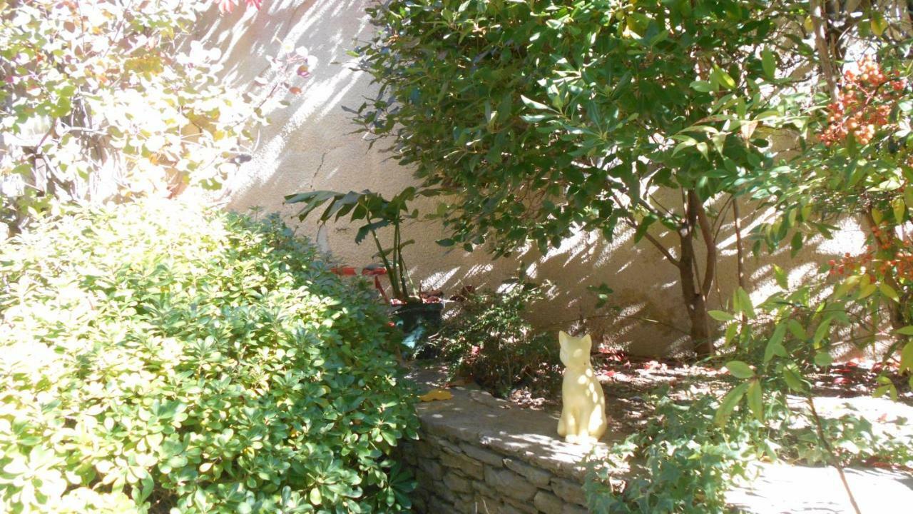 Bed and Breakfast Louminai Donzere Екстер'єр фото